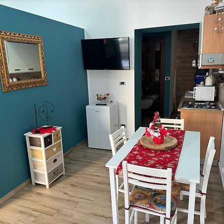 Two Face Apartment Сиракуза Екстериор снимка