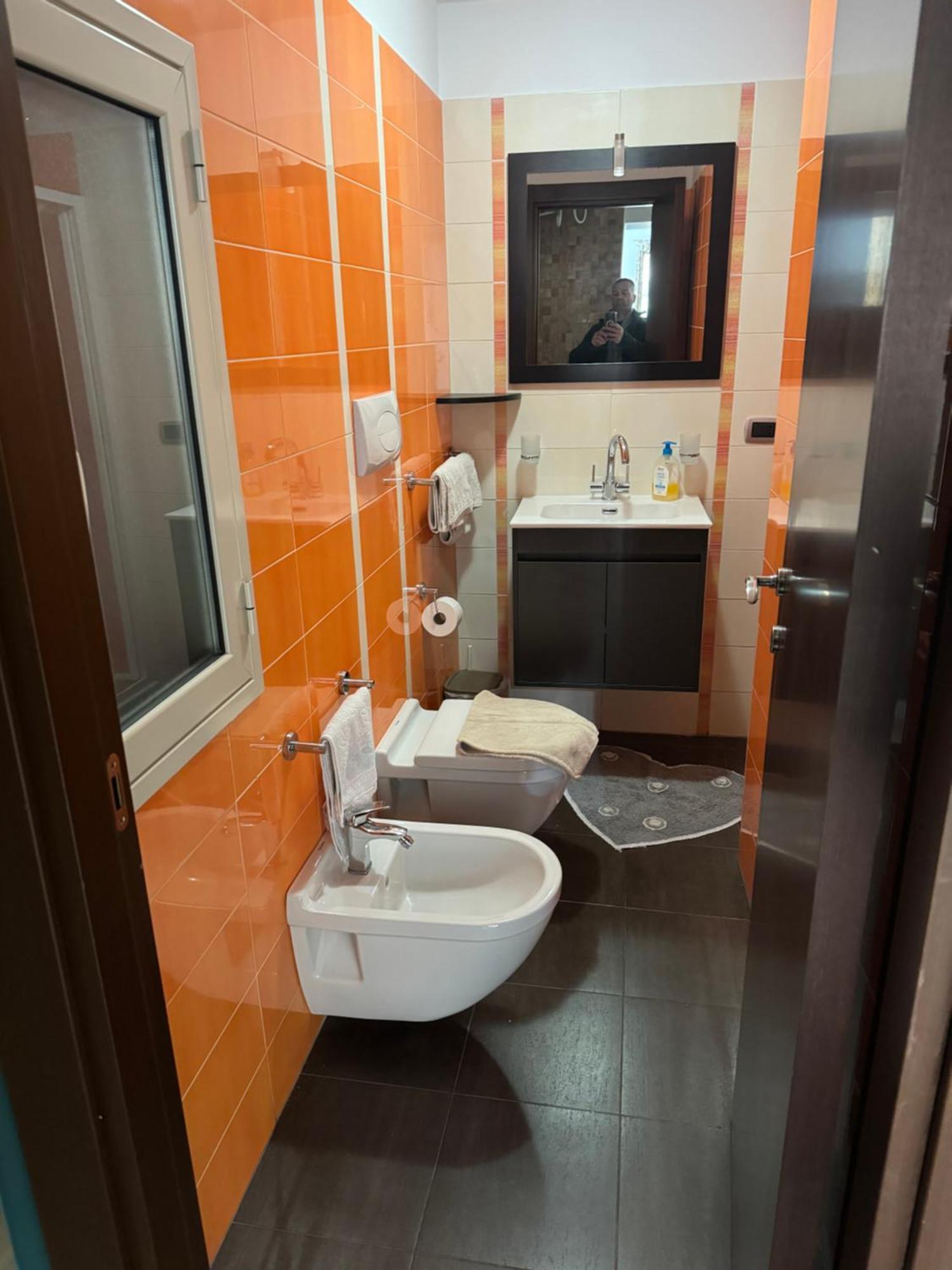 Two Face Apartment Сиракуза Екстериор снимка