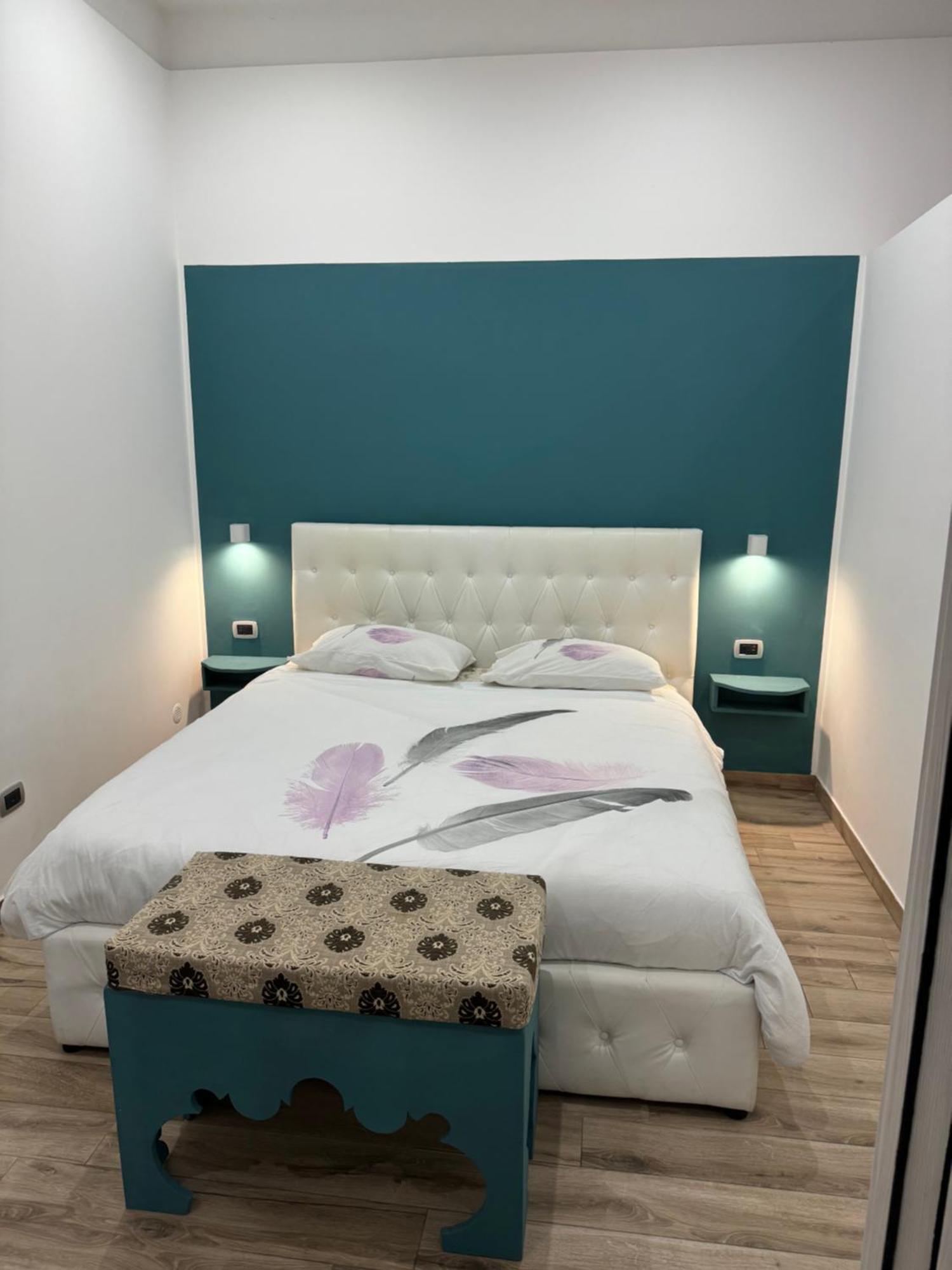 Two Face Apartment Сиракуза Екстериор снимка
