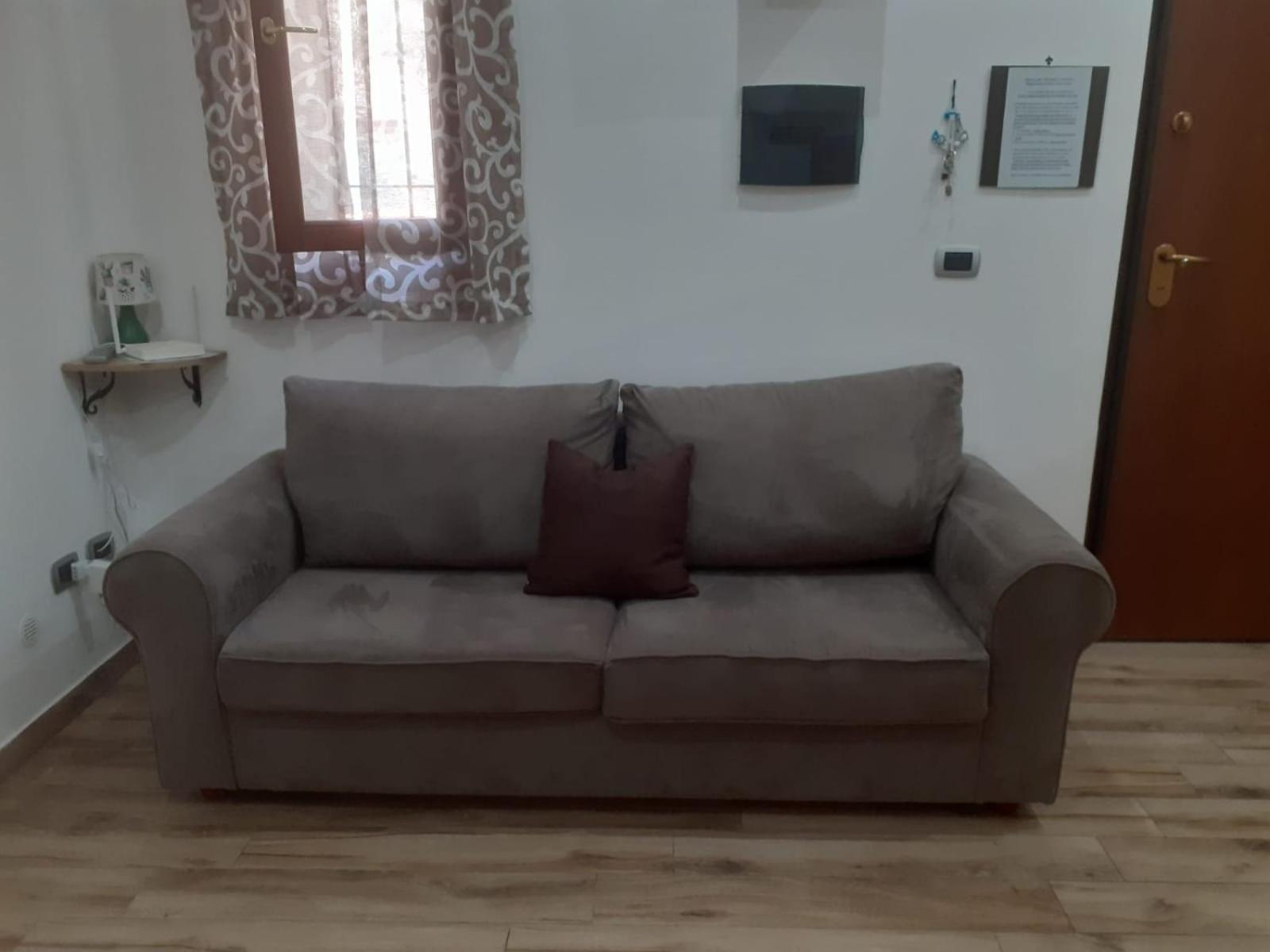 Two Face Apartment Сиракуза Екстериор снимка